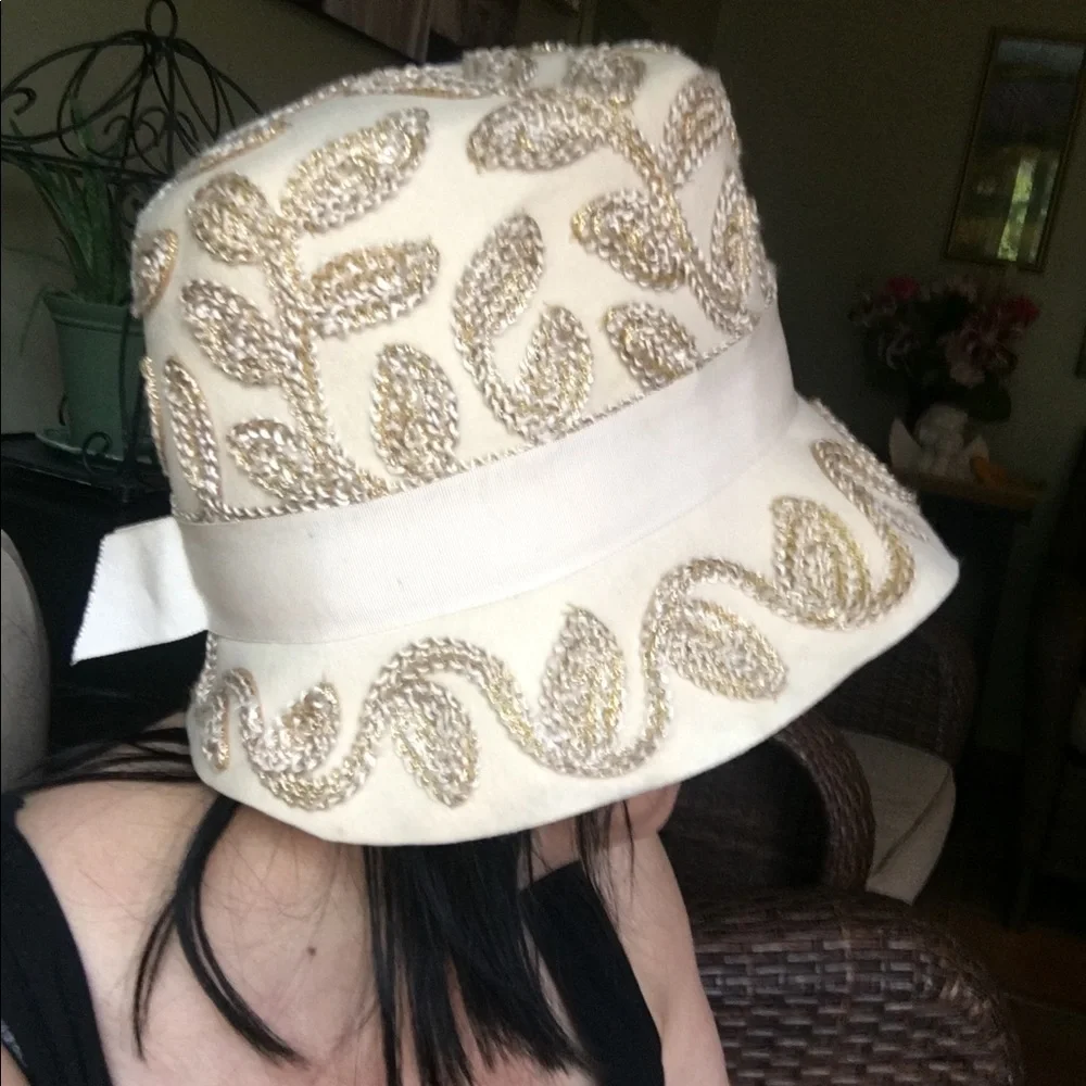 1920’s Wool Felt‎ Cloche style Hat with Braiding - Picture 4 of 6
